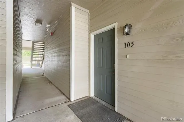 9691 W Coco Circle #105 Littleton, CO 80128