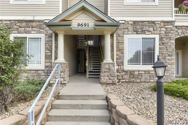 9691 W Coco Circle #105 Littleton, CO 80128