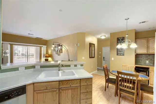 9691 W Coco Circle #105 Littleton, CO 80128