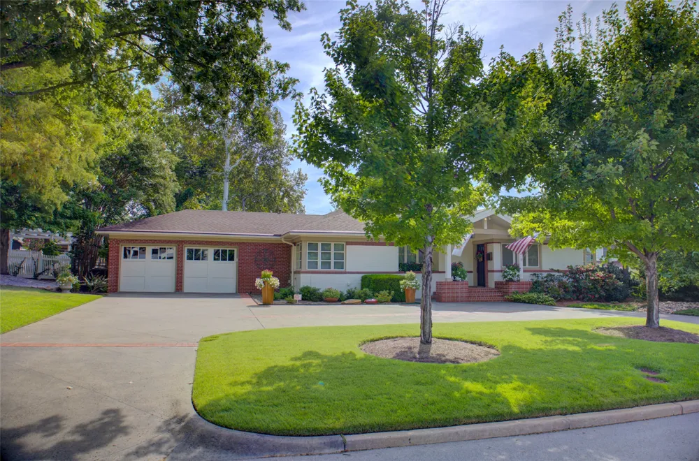 3845 Utica Avenue Tulsa, OK 74105