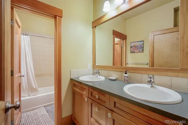 127 Hillside Drive Silverthorne, CO 80498