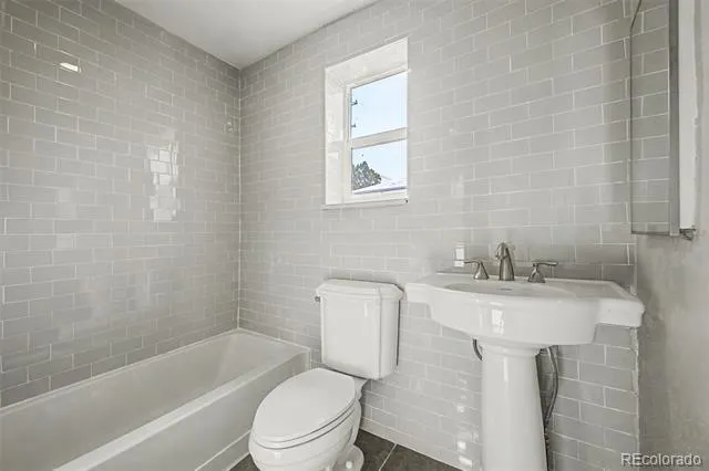 4885 W 11th Avenue Denver, CO 80204