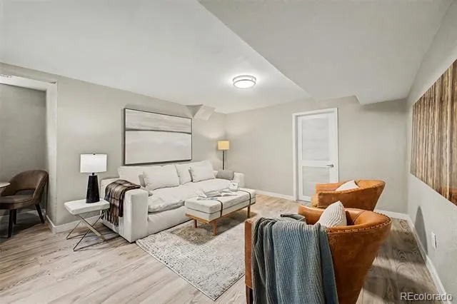 4885 W 11th Avenue Denver, CO 80204