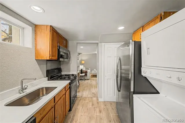 4885 W 11th Avenue Denver, CO 80204