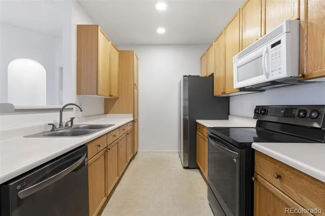 14353 E 1st Drive #201 Aurora, CO 80011