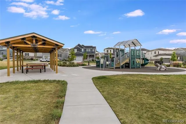 7376 S White Crow Way Aurora, CO 80016