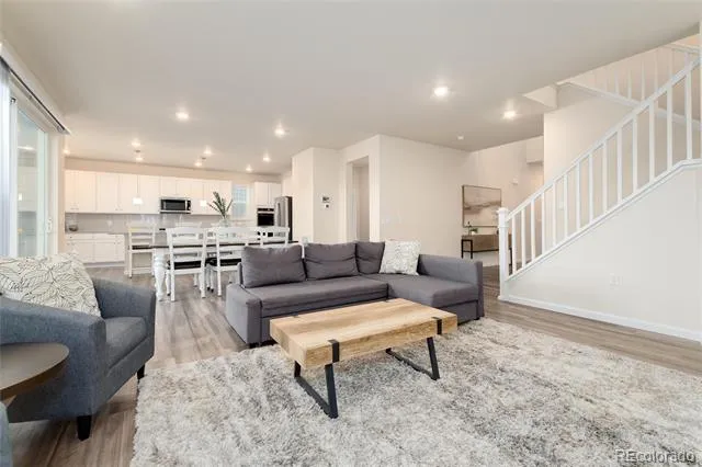 7376 S White Crow Way Aurora, CO 80016