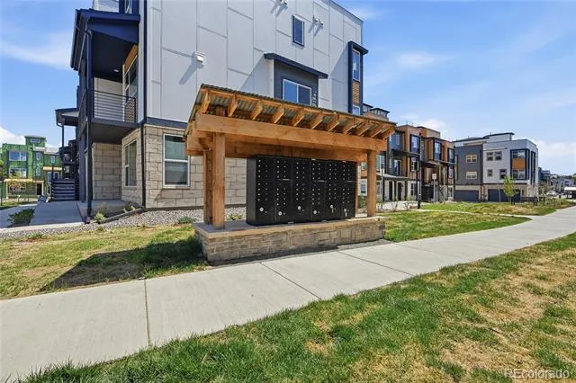 2570 Josephine Way Louisville, CO 80027