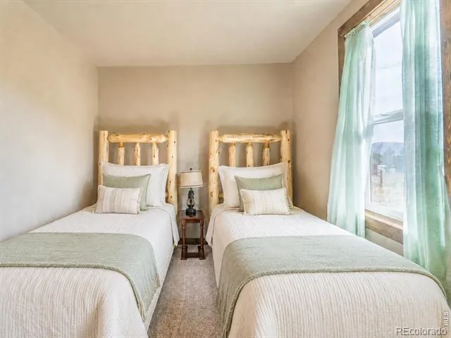 150 Wolf Drive Drake, CO 80515