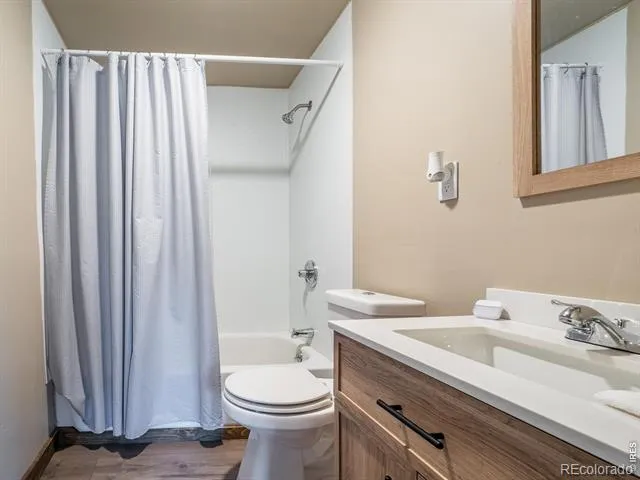 150 Wolf Drive Drake, CO 80515