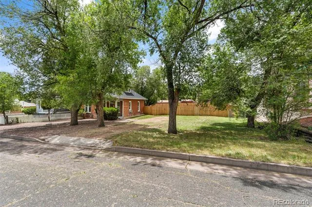 2407 Howbert Street Colorado Springs, CO 80904