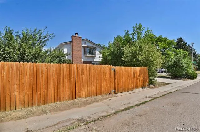 8239 S Marshall Street Littleton, CO 80128