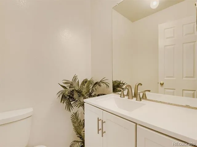 10805 E Jewell Avenue Aurora, CO 80012