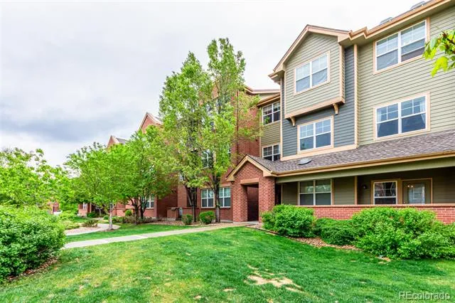 9633 E 5th Avenue #10304 Denver, CO 80230