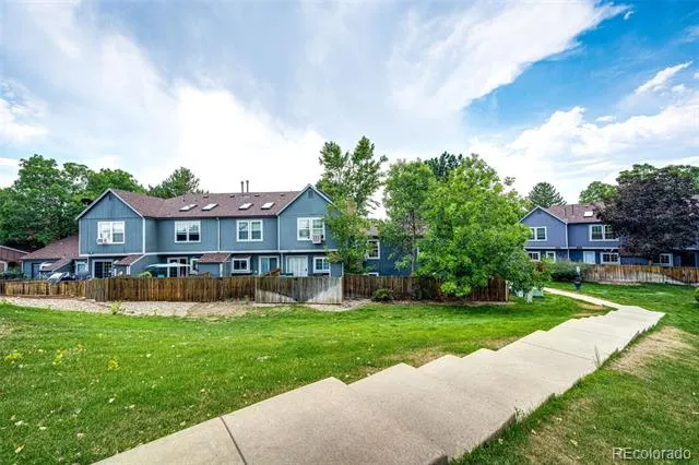 1220 S Flower Circle #A Lakewood, CO 80232