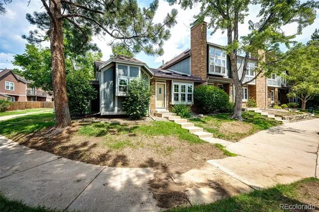 1220 S Flower Circle #A Lakewood, CO 80232
