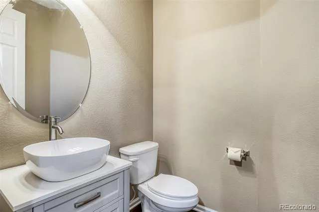21210 E Bellewood Drive Aurora, CO 80015