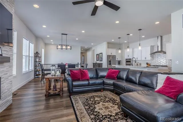 7169 Canyon Sky Trail Castle Pines, CO 80108