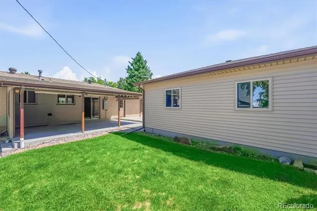 8239 Loretta Drive Denver, CO 80221
