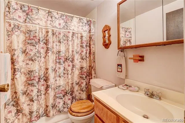 1183 S Troy Street Aurora, CO 80012