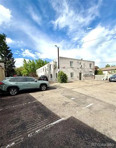 2480 W Caithness Place #8 Denver, CO 80211