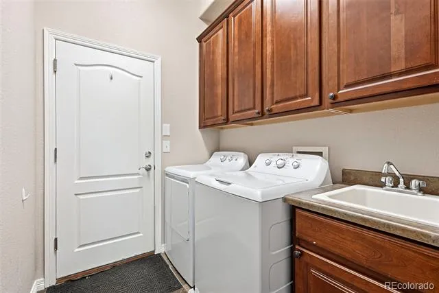 6175 S Paris Street Englewood, CO 80111