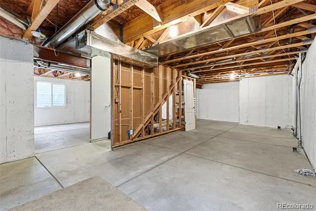 6175 S Paris Street Englewood, CO 80111