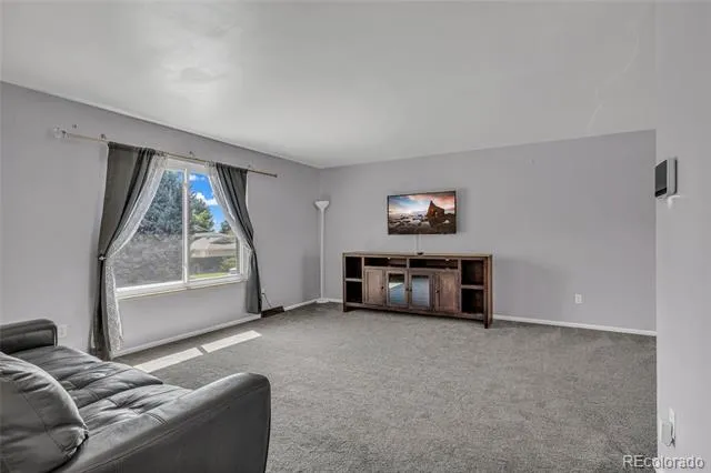6869 Quay Street Arvada, CO 80003