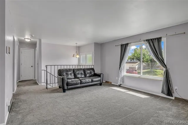 6869 Quay Street Arvada, CO 80003