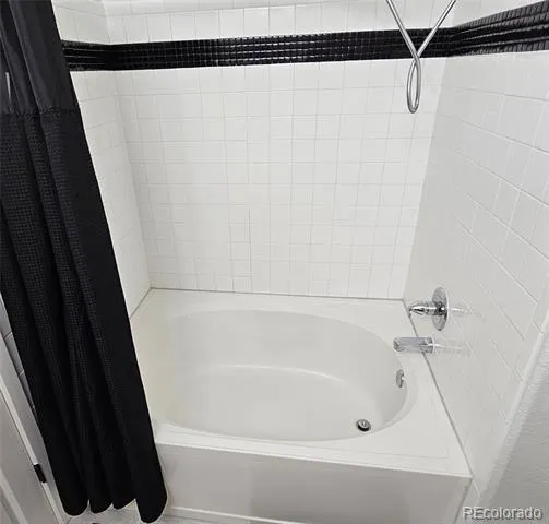 8952 Fox Drive #7-201 Thornton, CO 80260