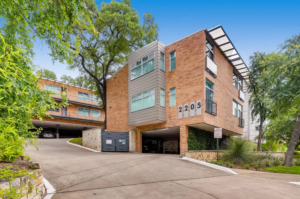 2205 Lamar Boulevard #311 Austin, TX 78705
