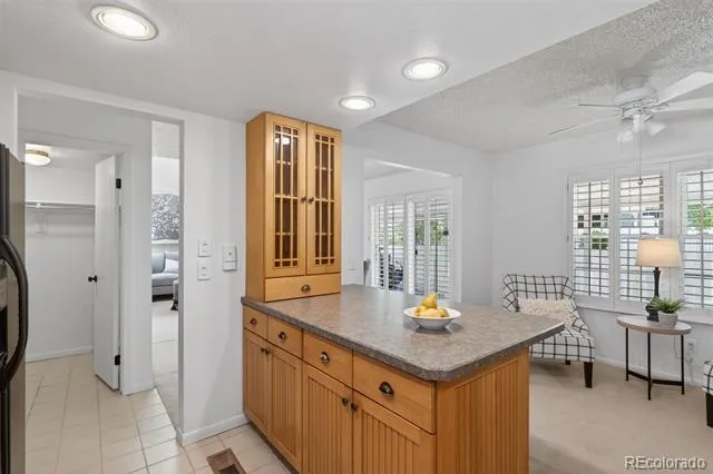 2558 S Vaughn Way #D Aurora, CO 80014