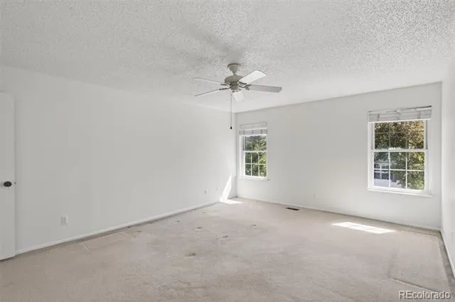 2558 S Vaughn Way #D Aurora, CO 80014