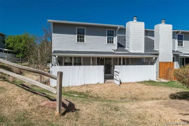 2558 S Vaughn Way #D Aurora, CO 80014