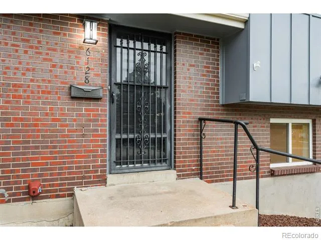 6128 S Madison Court Centennial, CO 80121
