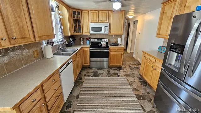 527 Elm Street Fort Morgan, CO 80701