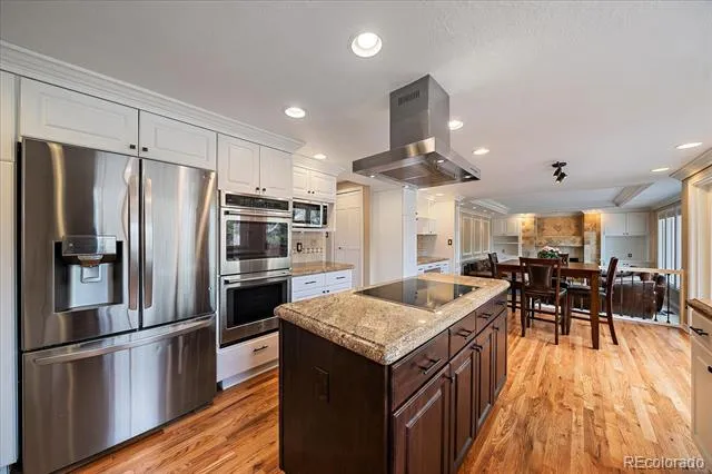 2171 S Parfet Drive Lakewood, CO 80227