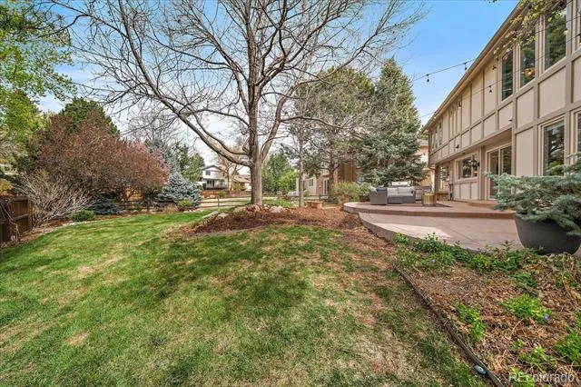 2171 S Parfet Drive Lakewood, CO 80227