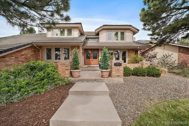 2171 S Parfet Drive Lakewood, CO 80227