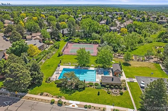 2171 S Parfet Drive Lakewood, CO 80227