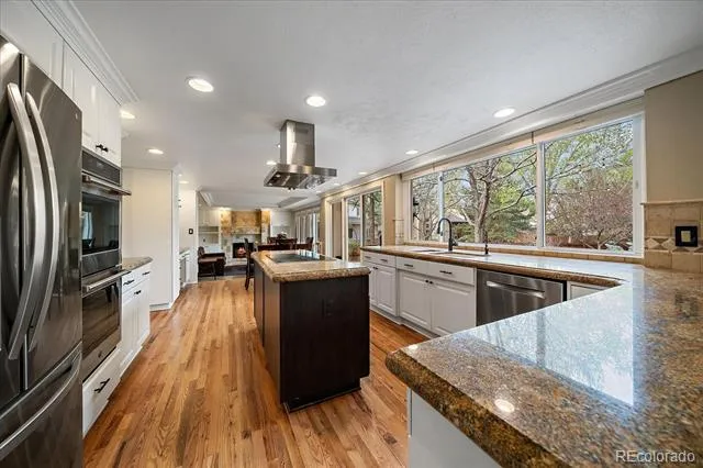 2171 S Parfet Drive Lakewood, CO 80227