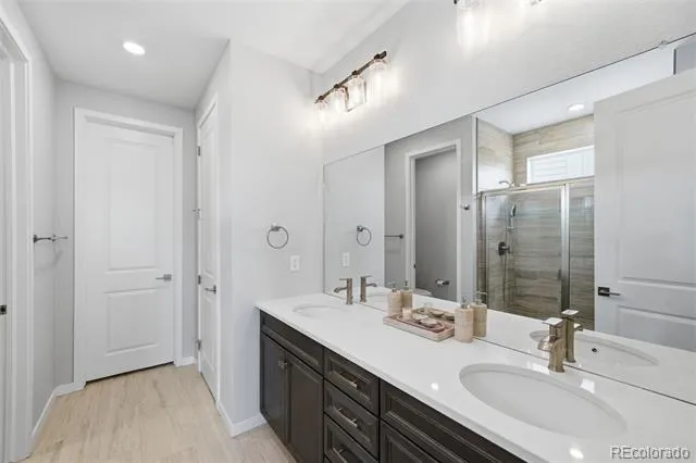 8492 Arriba Drive Littleton, CO 80125