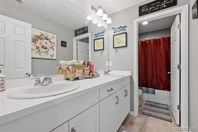 915 Mcmurdo Circle Castle Rock, CO 80108