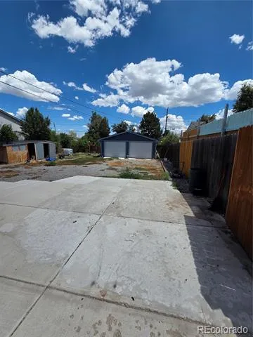 6196 Oneida Street Commerce City, CO 80022