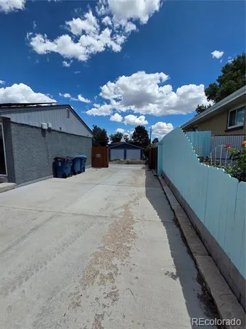 6196 Oneida Street Commerce City, CO 80022