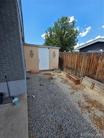 6196 Oneida Street Commerce City, CO 80022