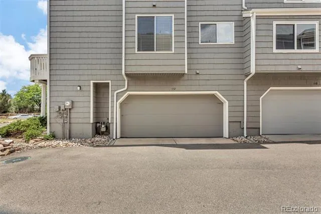 112 Blue Spruce Court Highlands Ranch, CO 80126