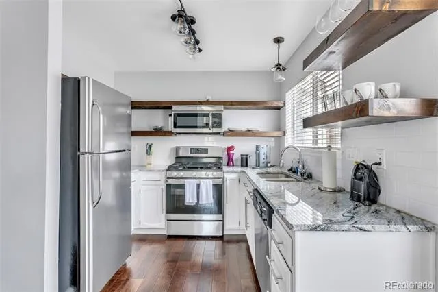 112 Blue Spruce Court Highlands Ranch, CO 80126