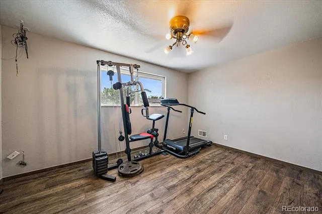 5042 Scranton Street Denver, CO 80239
