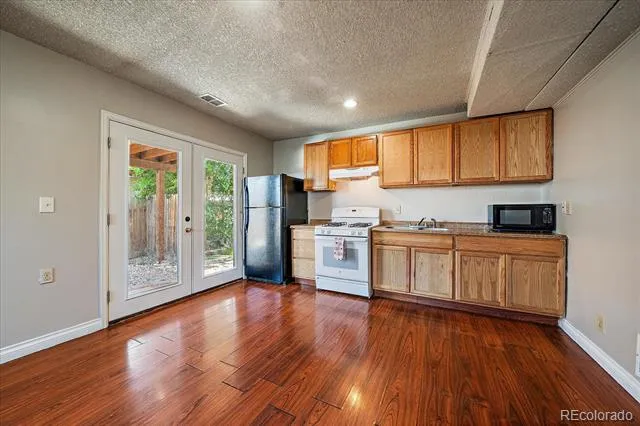 5042 Scranton Street Denver, CO 80239